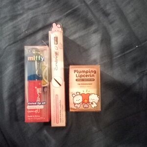 Bundle lip gloss mascara